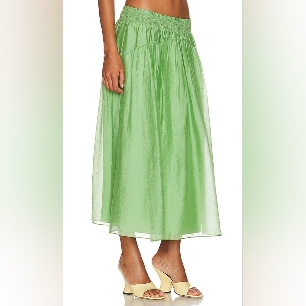 VINCE NWT Smocked Waist Pull On Skirt in Sprout - Picture 5 of 13